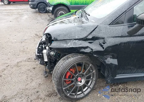 2015 Fiat 500 Abarth z USA, uszkodzony, nr VIN 3C3CFFFH7FT568192